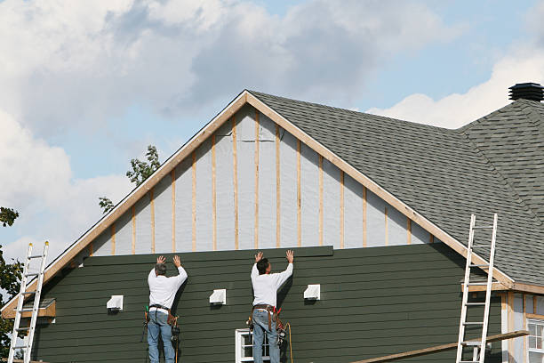 Professional Siding Replacement technician working in Vincentown, NJ